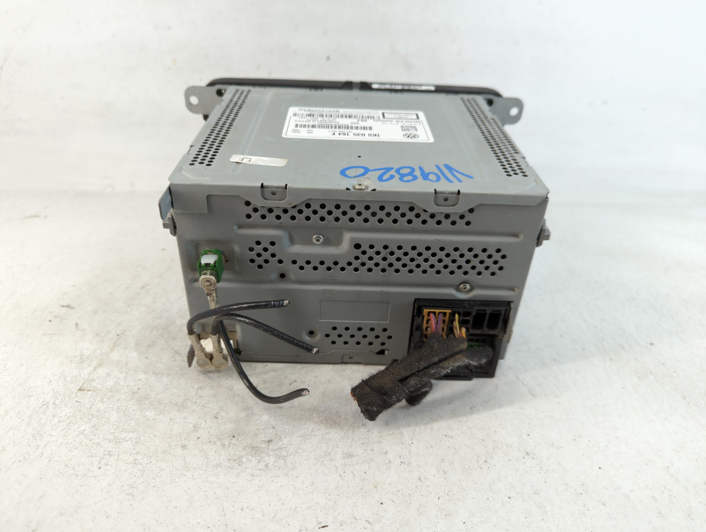 2012-2015 Volkswagen Passat Am Fm Cd Player Radio Receiver - Oemusedautoparts1.com