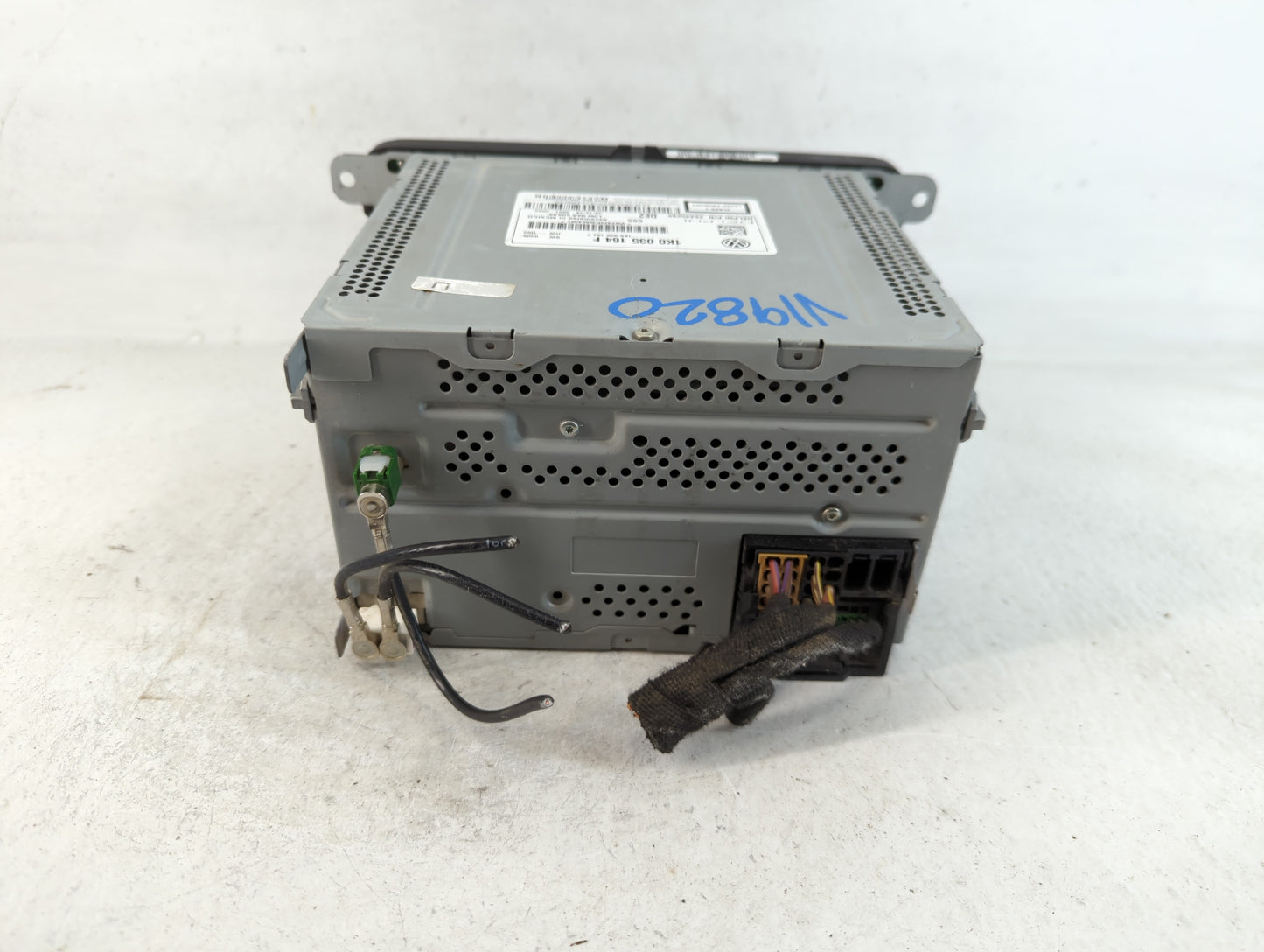 2012-2015 Volkswagen Passat Am Fm Cd Player Radio Receiver - Oemusedautoparts1.com