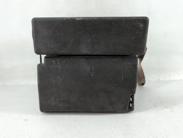 2012-2020 Volkswagen Passat Fusebox Fuse Box Panel Relay Module P/N:13956 YWR 5C0 937 132 B Fits OEM Used Auto Parts - Oemus