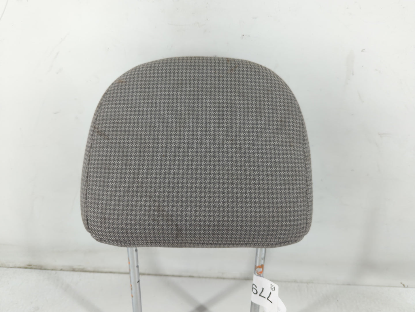 2012-2015 Volkswagen Passat Headrest Head Rest Rear Center Seat Fits Fits 2012 2013 2014 2015 OEM Used Auto Parts - Oemuseda