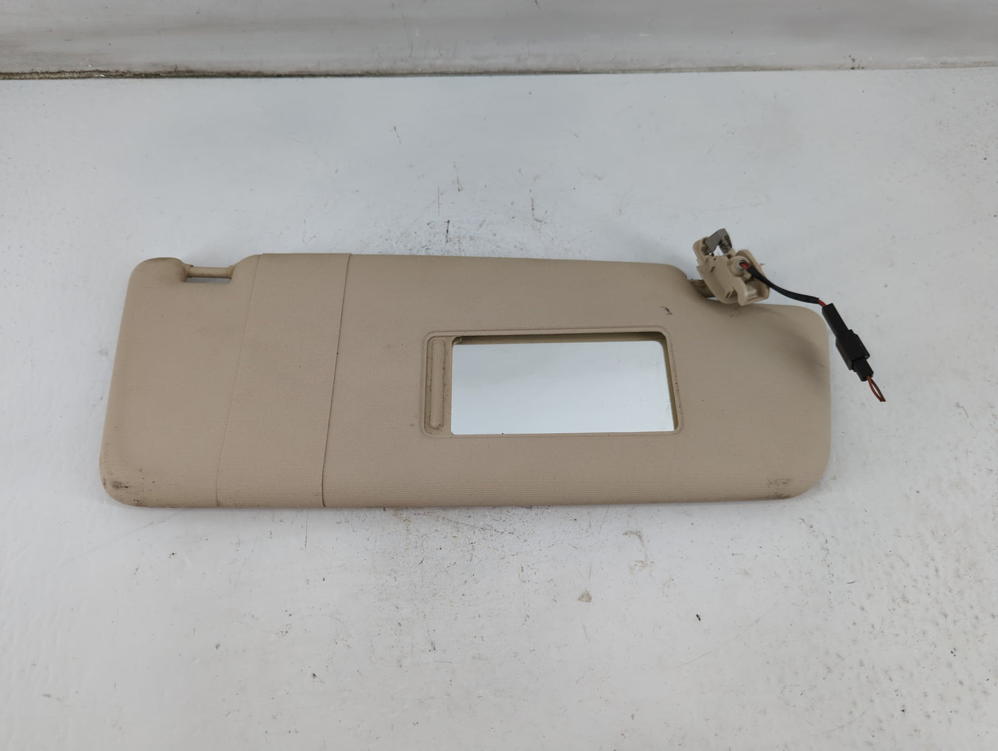 2012-2020 Volkswagen Passat Sun Visor Shade Replacement Passenger Right Mirror Fits OEM Used Auto Parts - Oemusedautoparts1.