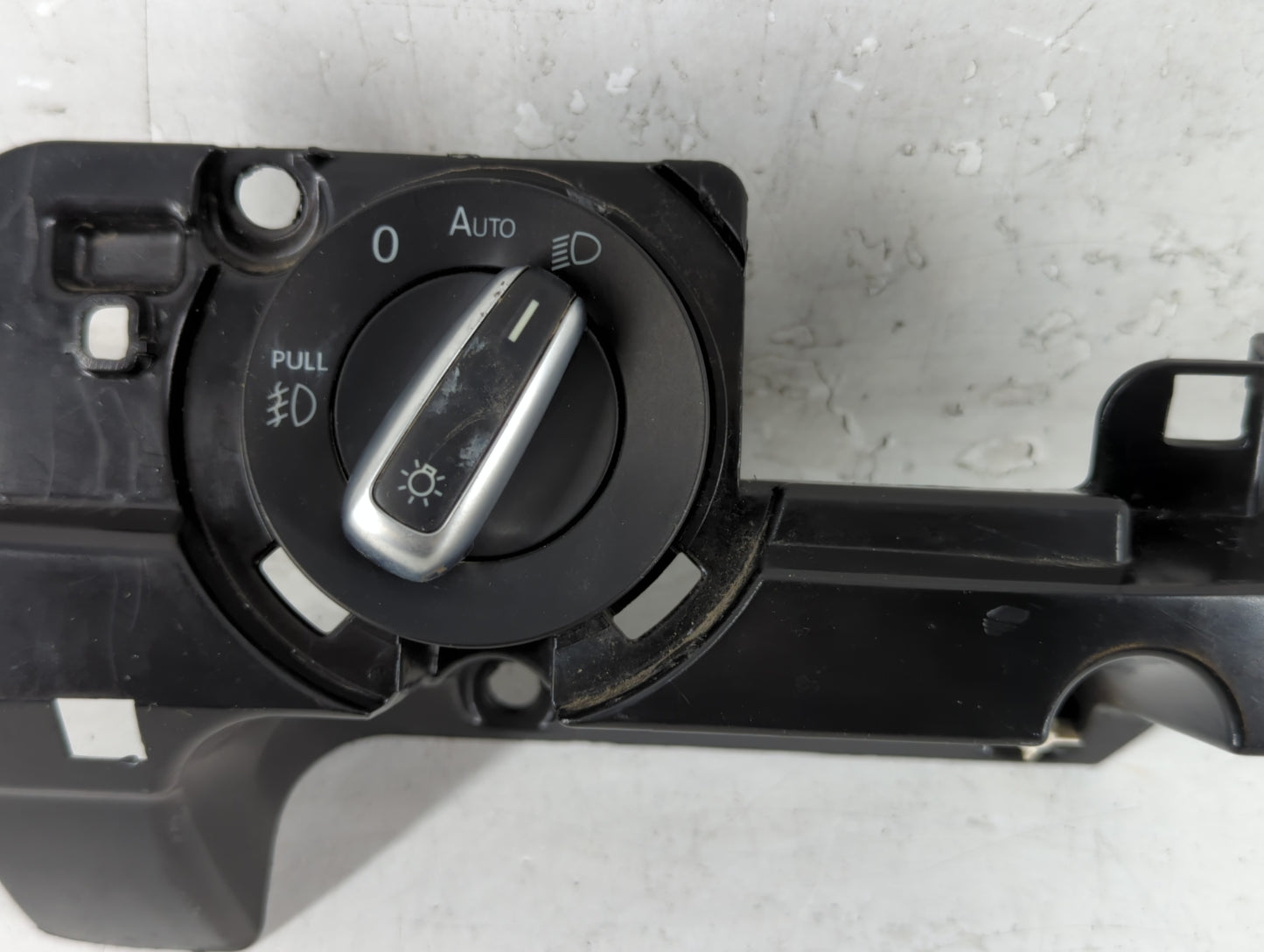 2014-2015 Volkswagen Passat Headlight Head Light Switch Lamp Control - Oemusedautoparts1.com