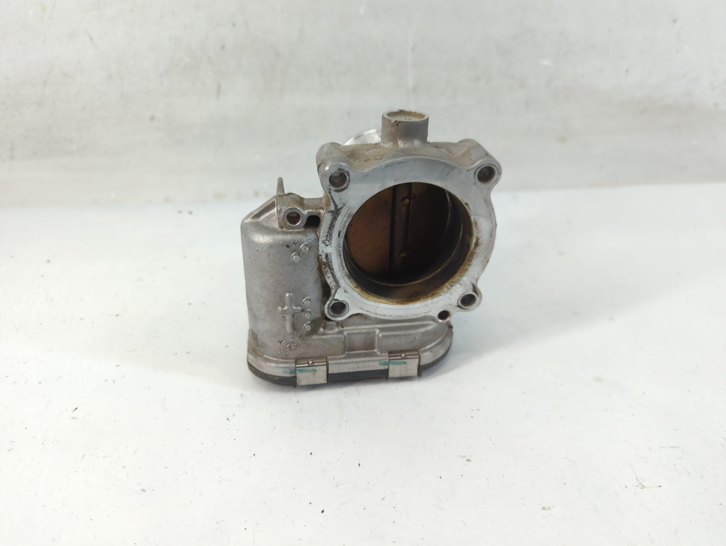 2014-2017 Volkswagen Passat Throttle Body P/N:06K 133 062 E Fits Fits 2014 2015 2016 2017 OEM Used Auto Parts - Oemusedautop