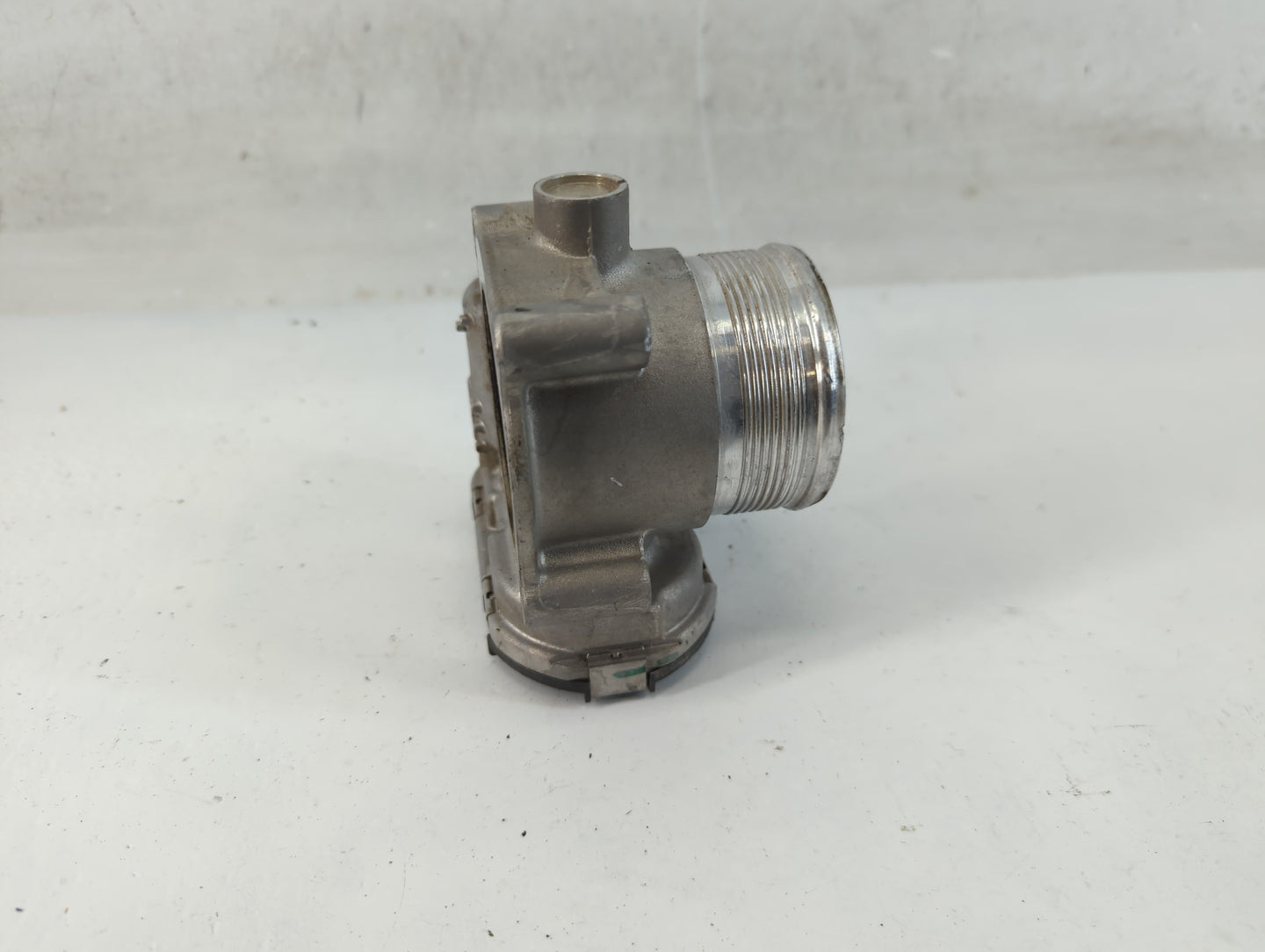 2014-2017 Volkswagen Passat Throttle Body P/N:06K 133 062 E Fits Fits 2014 2015 2016 2017 OEM Used Auto Parts - Oemusedautop