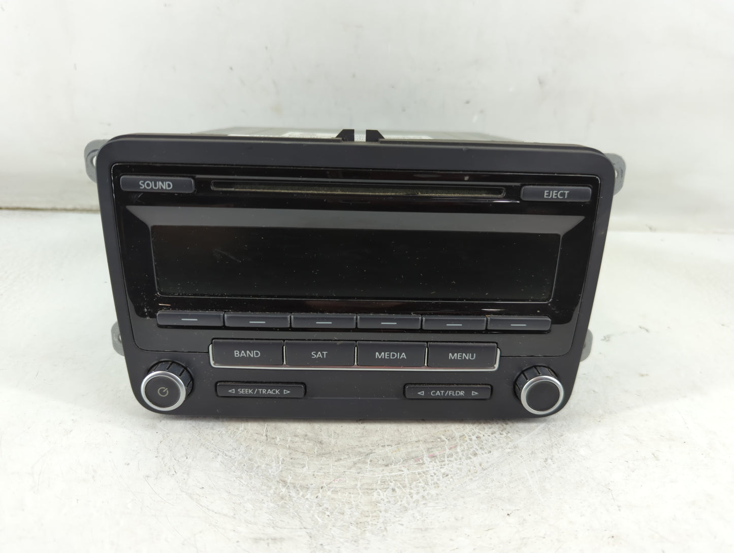 2013-2015 Volkswagen Passat Radio AM FM Cd Player Receiver Replacement P/N:1K0 035 164 F Fits Fits 2013 2014 2015 OEM Used A