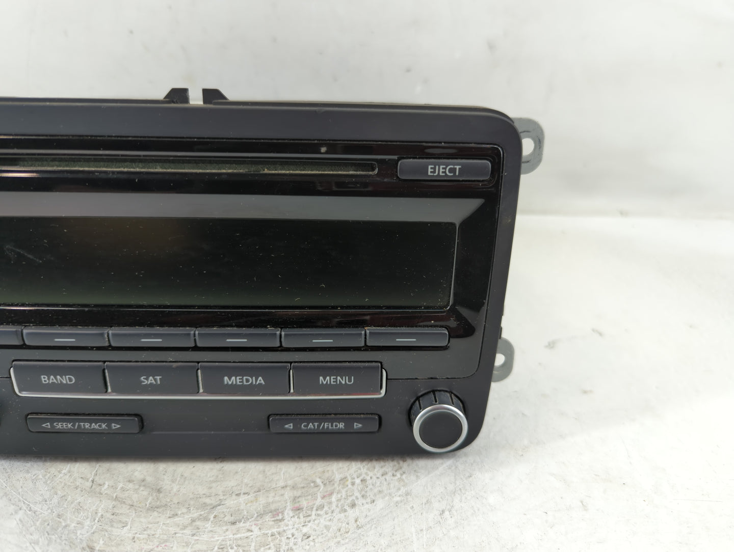 2013-2015 Volkswagen Passat Radio AM FM Cd Player Receiver Replacement P/N:1K0 035 164 F Fits Fits 2013 2014 2015 OEM Used A