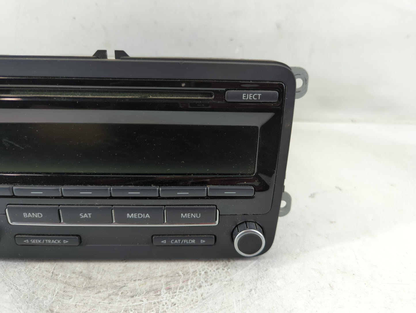 2013-2015 Volkswagen Passat Radio AM FM Cd Player Receiver Replacement P/N:1K0 035 164 F Fits Fits 2013 2014 2015 OEM Used A