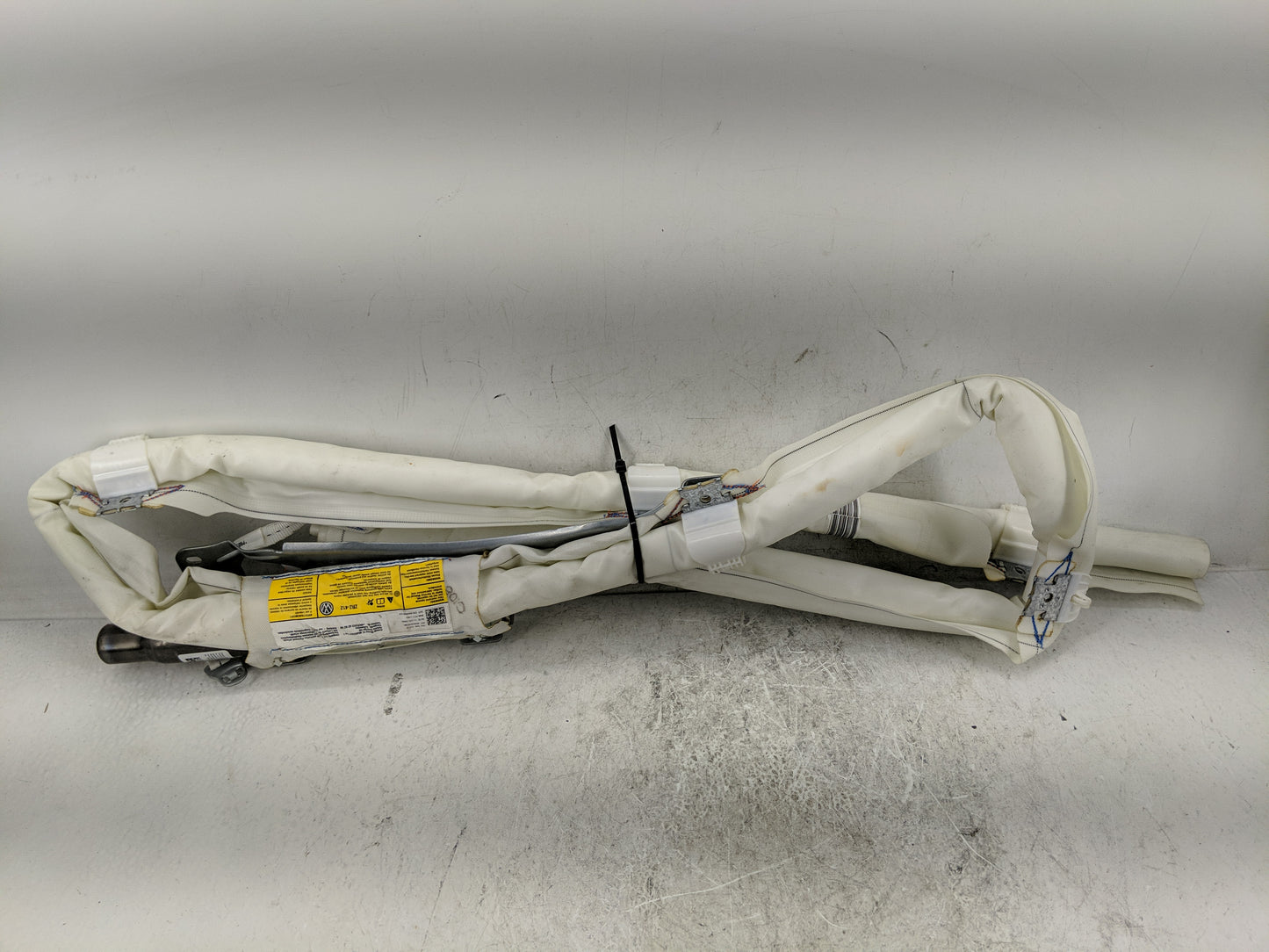 2015-2016 Volkswagen Tiguan Driver Curtain Air Bag Oem - Oemusedautoparts1.com