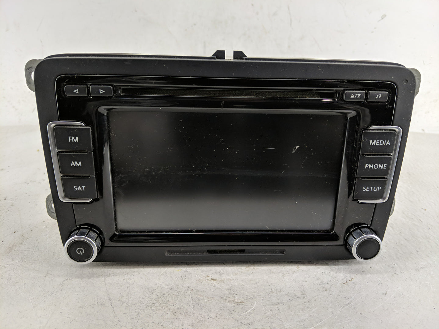 2015-2017 Volkswagen Tiguan Radio AM FM Cd Player Receiver Replacement P/N:1K0 035 188 F Fits Fits 2013 2014 2015 2016 2017 