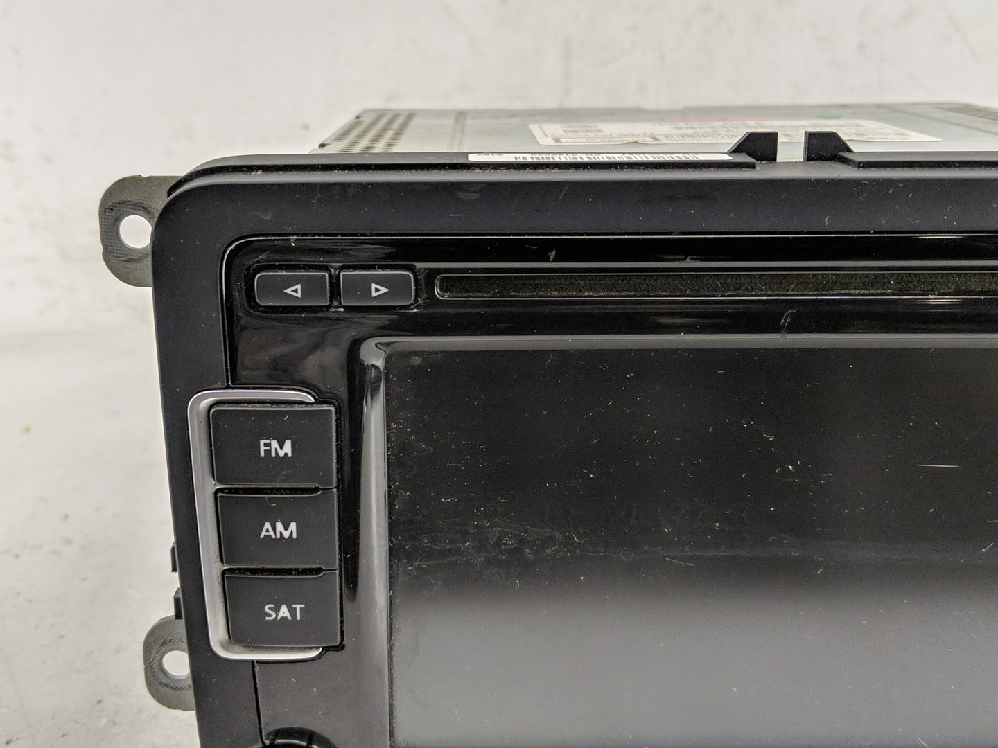 2015-2017 Volkswagen Tiguan Radio AM FM Cd Player Receiver Replacement P/N:1K0 035 188 F Fits Fits 2013 2014 2015 2016 2017 