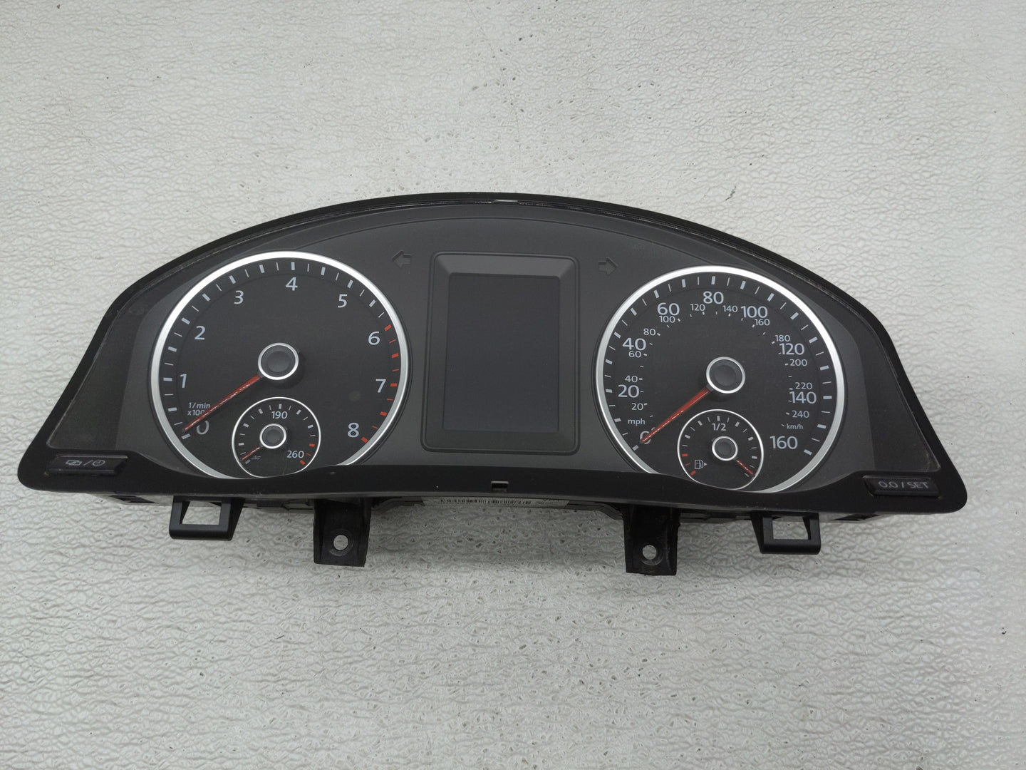 2015-2017 Volkswagen Tiguan Instrument Cluster Speedometer Gauges P/N:5N0920973H 5N0920 Fits Fits 2015 2016 2017 OEM Used Au