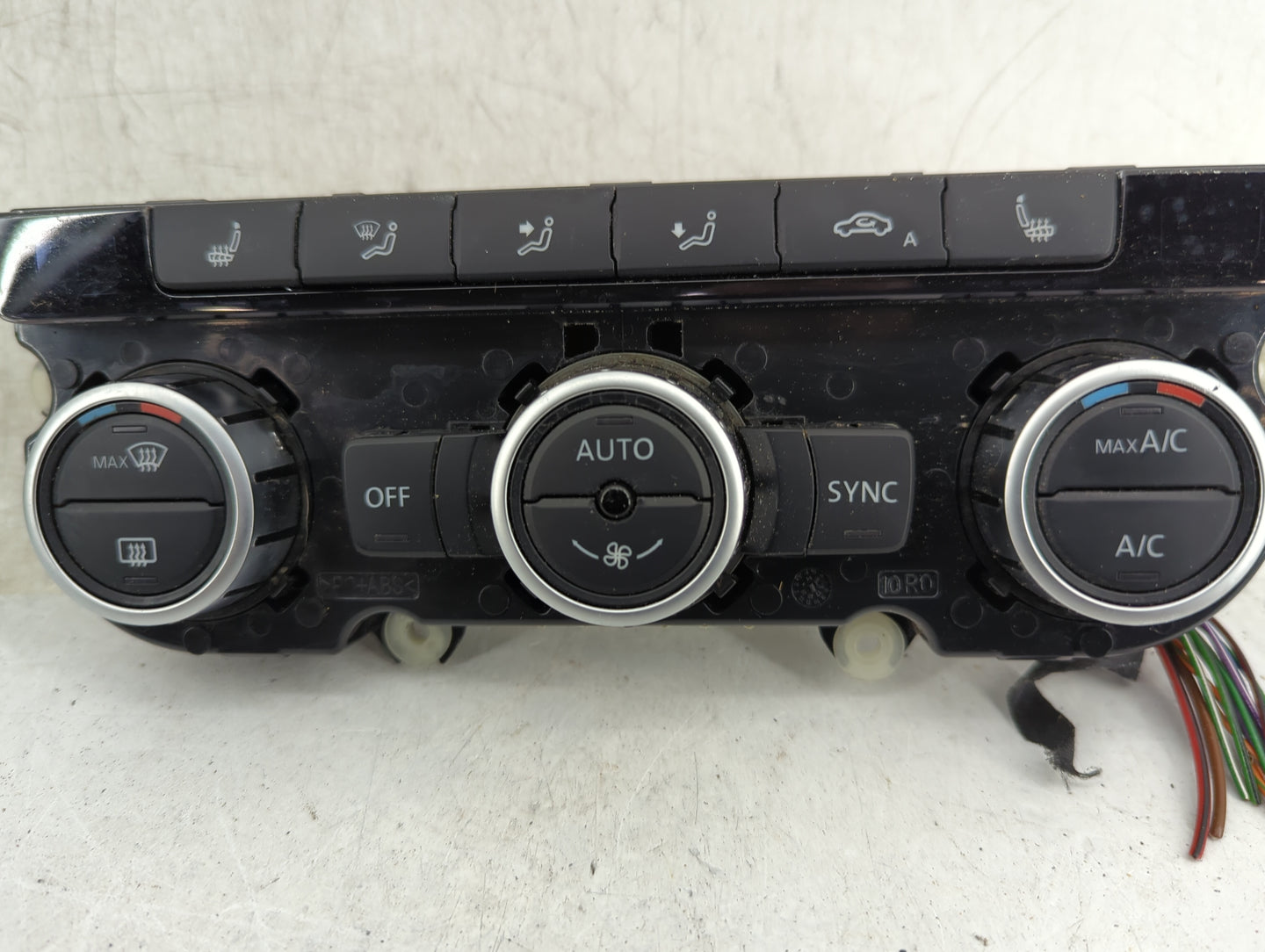 2013-2015 Volkswagen Tiguan Climate Control Module Temperature AC/Heater Replacement P/N:3AA907044CR 5HB012405-17 Fits OEM U