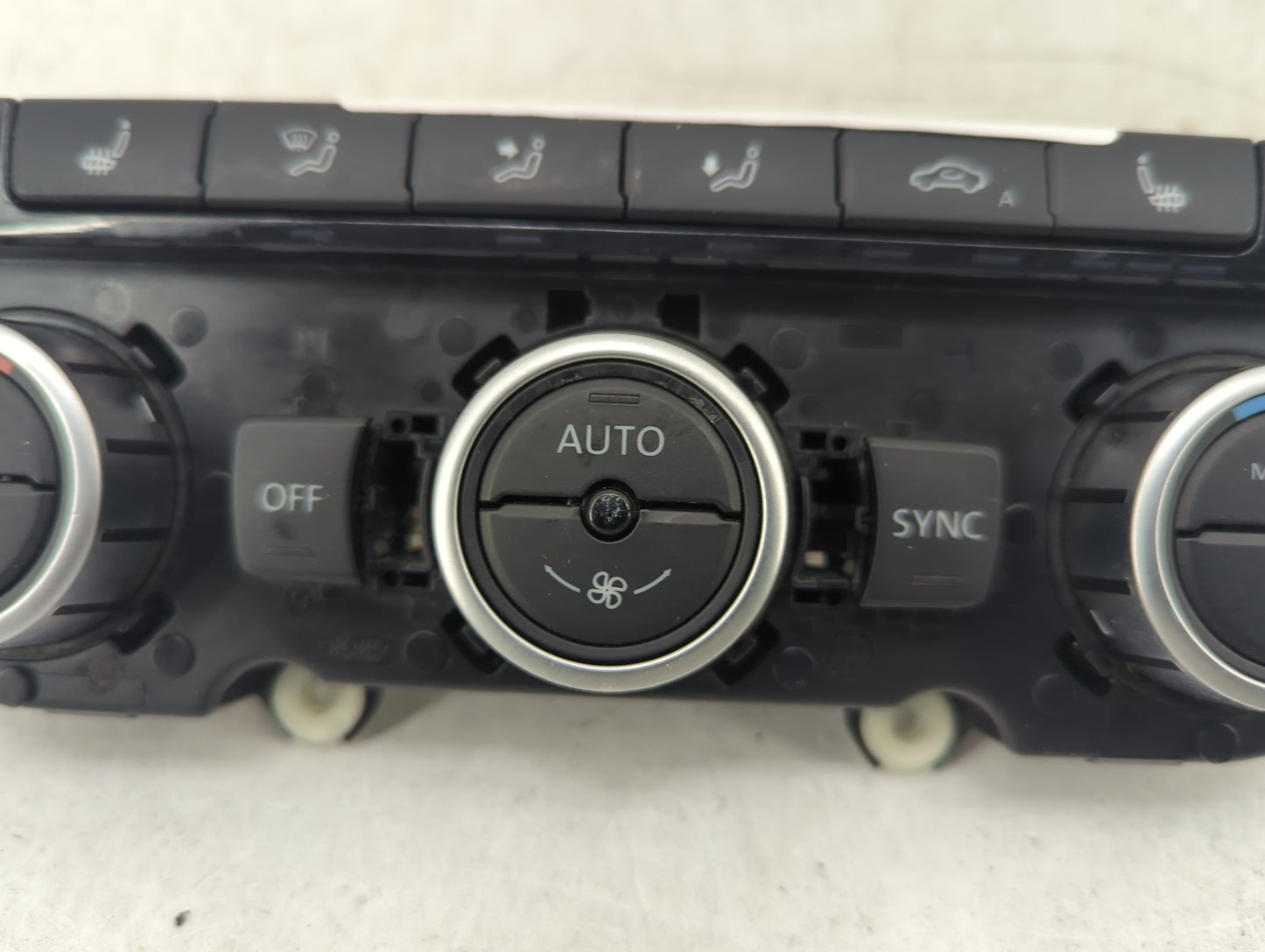 2013-2015 Volkswagen Tiguan Climate Control Module Temperature AC/Heater Replacement P/N:5HB 012 405-17 3AA907044CR Fits OEM