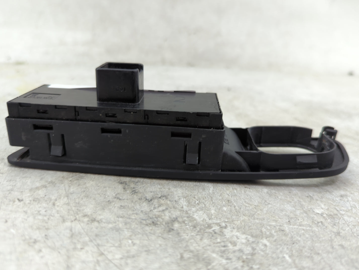 2009-2018 Volkswagen Tiguan Master Power Window Switch Replacement Driver Side Left Fits OEM Used Auto Parts - Oemusedautopa