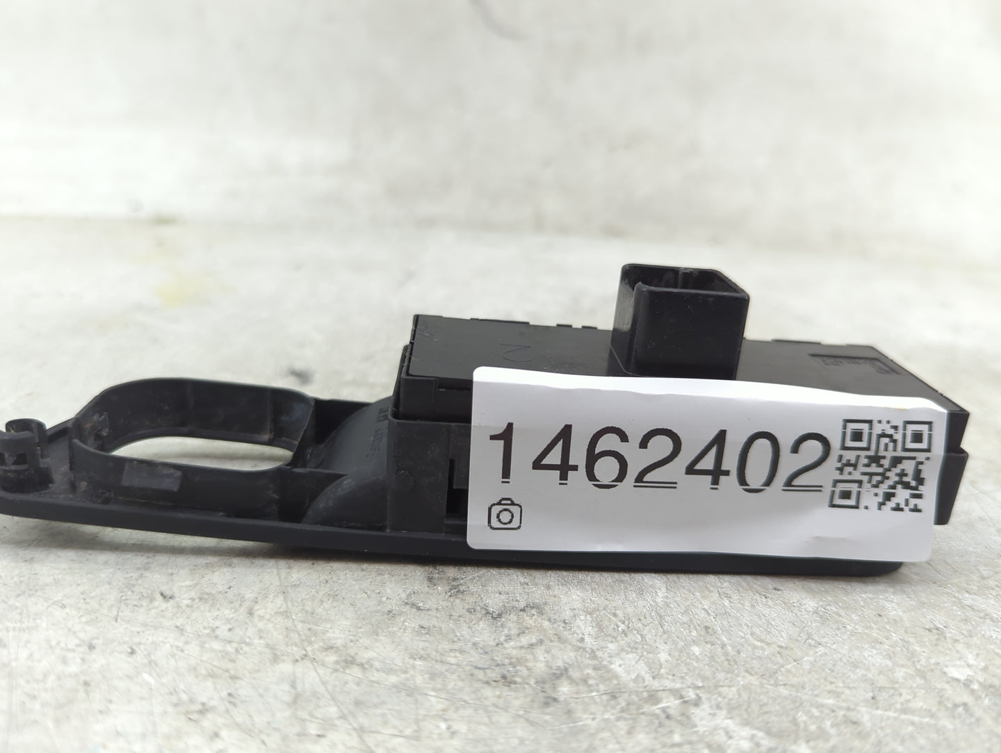2009-2018 Volkswagen Tiguan Master Power Window Switch Replacement Driver Side Left Fits OEM Used Auto Parts - Oemusedautopa