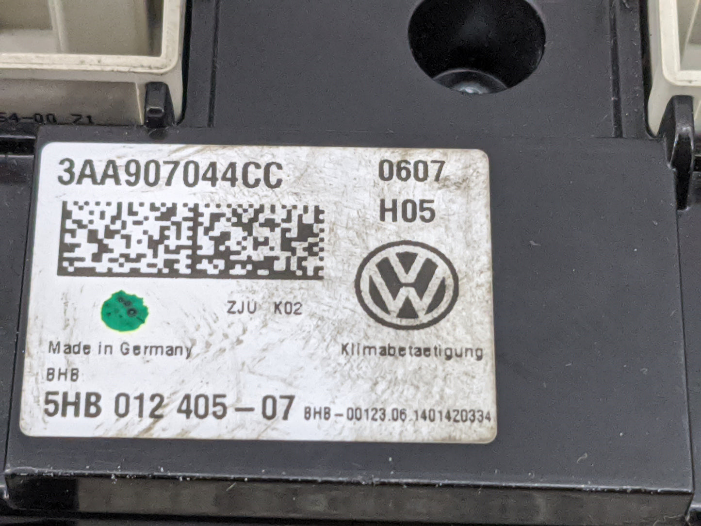 2013-2015 Volkswagen Tiguan Climate Control Module Temperature AC/Heater Replacement P/N:3AA907044CC 5HB012405-07 Fits OEM U