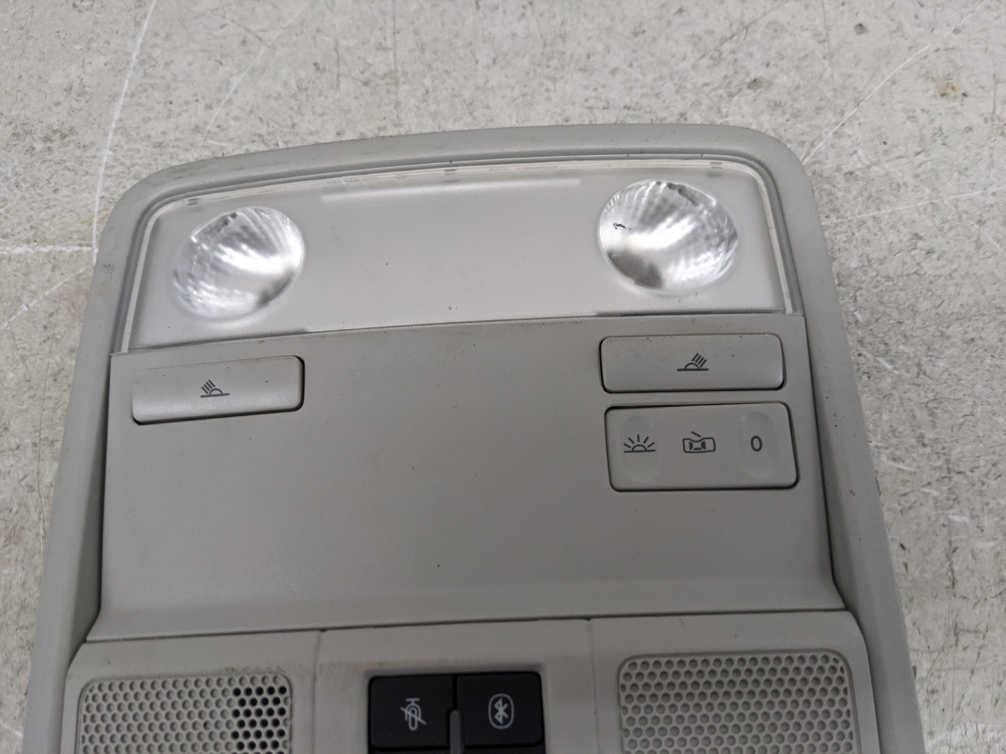 2015 Volkswagen Tiguan Overhead Roof Console - Oemusedautoparts1.com