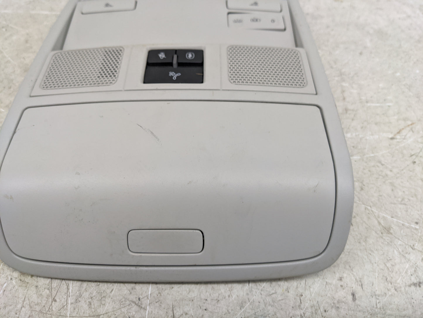 2015 Volkswagen Tiguan Overhead Roof Console - Oemusedautoparts1.com