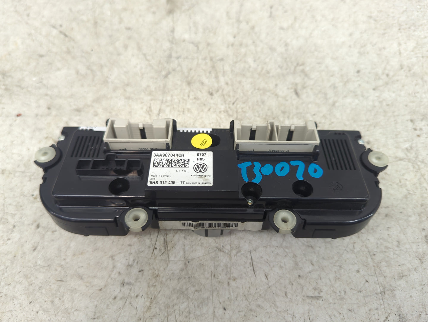 2013-2015 Volkswagen Tiguan Climate Control Module Temperature AC/Heater Replacement P/N:3AA907044CR 5HB01240517 Fits OEM Us