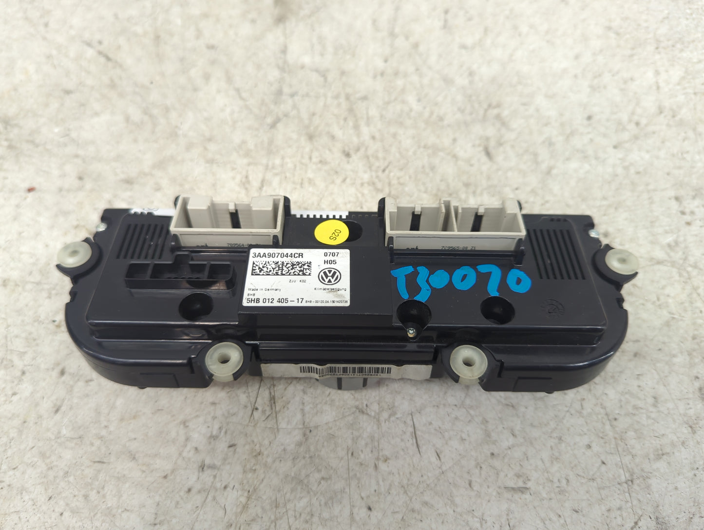 2013-2015 Volkswagen Tiguan Climate Control Module Temperature AC/Heater Replacement P/N:3AA907044CR 5HB01240517 Fits OEM Us