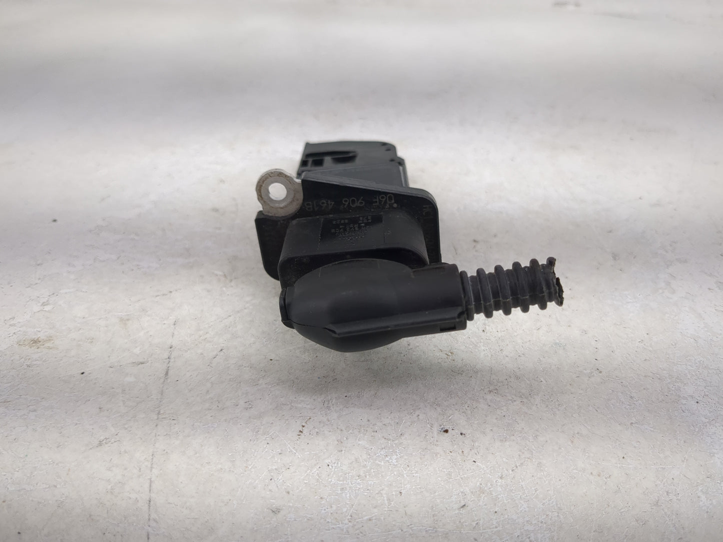 2009-2018 Volkswagen Tiguan Mass Air Flow Meter Maf 1486334 - Oemusedautoparts1.com