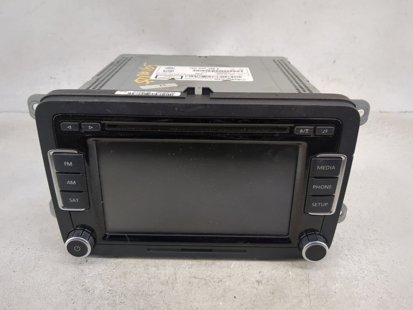 2009-2017 Volkswagen Tiguan Radio AM FM Cd Player Receiver Replacement P/N:1K0035188F 28427104 Fits OEM Used Auto Parts - Oe