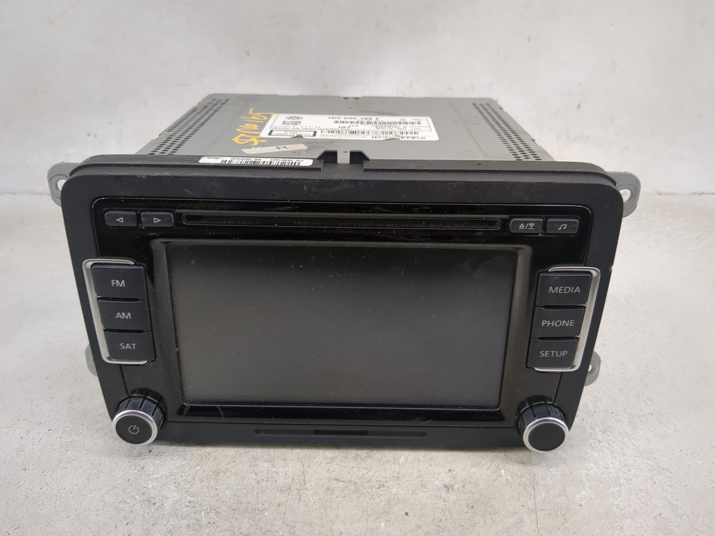 2009-2017 Volkswagen Tiguan Radio AM FM Cd Player Receiver Replacement P/N:1K0035188F 28427104 Fits OEM Used Auto Parts - Oe