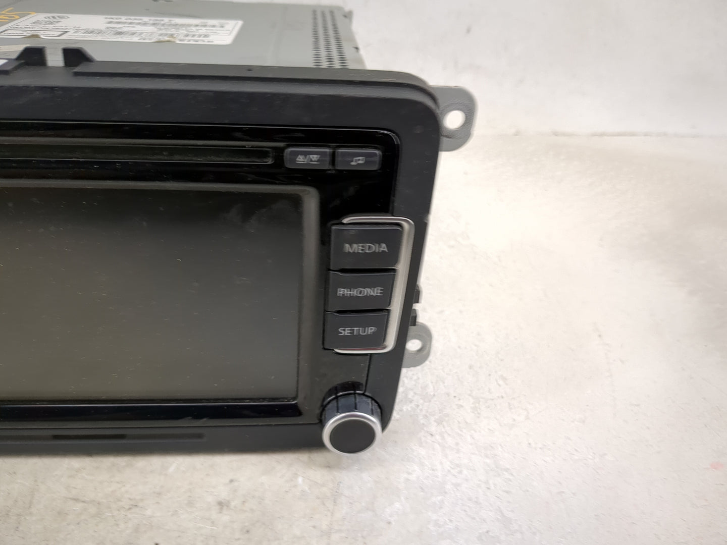 2009-2017 Volkswagen Tiguan Radio AM FM Cd Player Receiver Replacement P/N:1K0035188F 28427104 Fits OEM Used Auto Parts - Oe