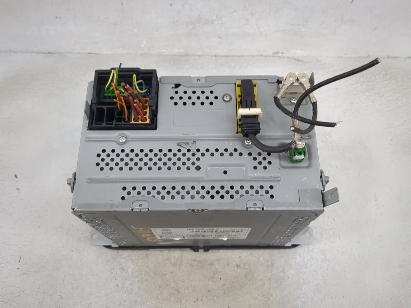 2009-2017 Volkswagen Tiguan Radio AM FM Cd Player Receiver Replacement P/N:1K0035188F 28427104 Fits OEM Used Auto Parts - Oe