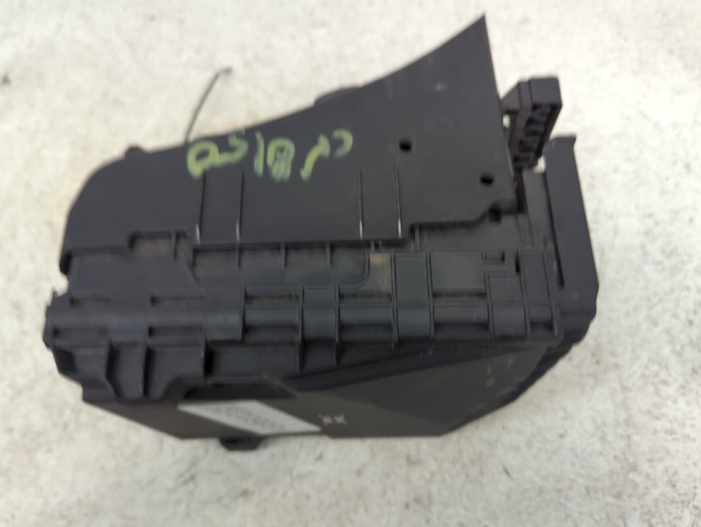 2012-2018 Volkswagen Tiguan Fusebox Fuse Box Panel Relay Module P/N:3C0937125A 5A211635241114 Fits OEM Used Auto Parts - Oem