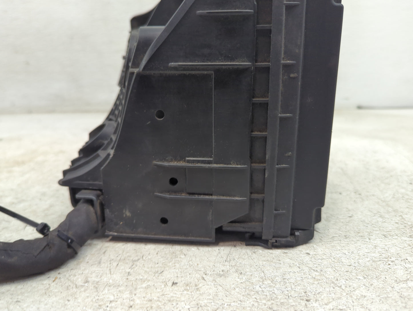 2012-2018 Volkswagen Tiguan Fusebox Fuse Box Panel Relay Module P/N:3C0937125A 5A211635241114 Fits OEM Used Auto Parts - Oem
