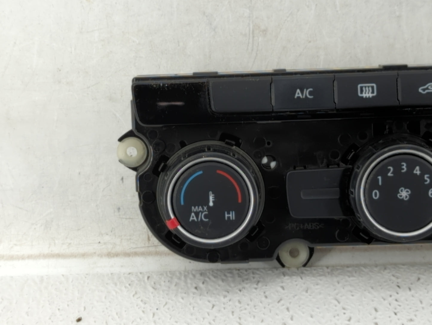 2013-2015 Volkswagen Tiguan Climate Control Module Temperature AC/Heater Replacement P/N:561 907 426 561 907 426 B Fits OEM 