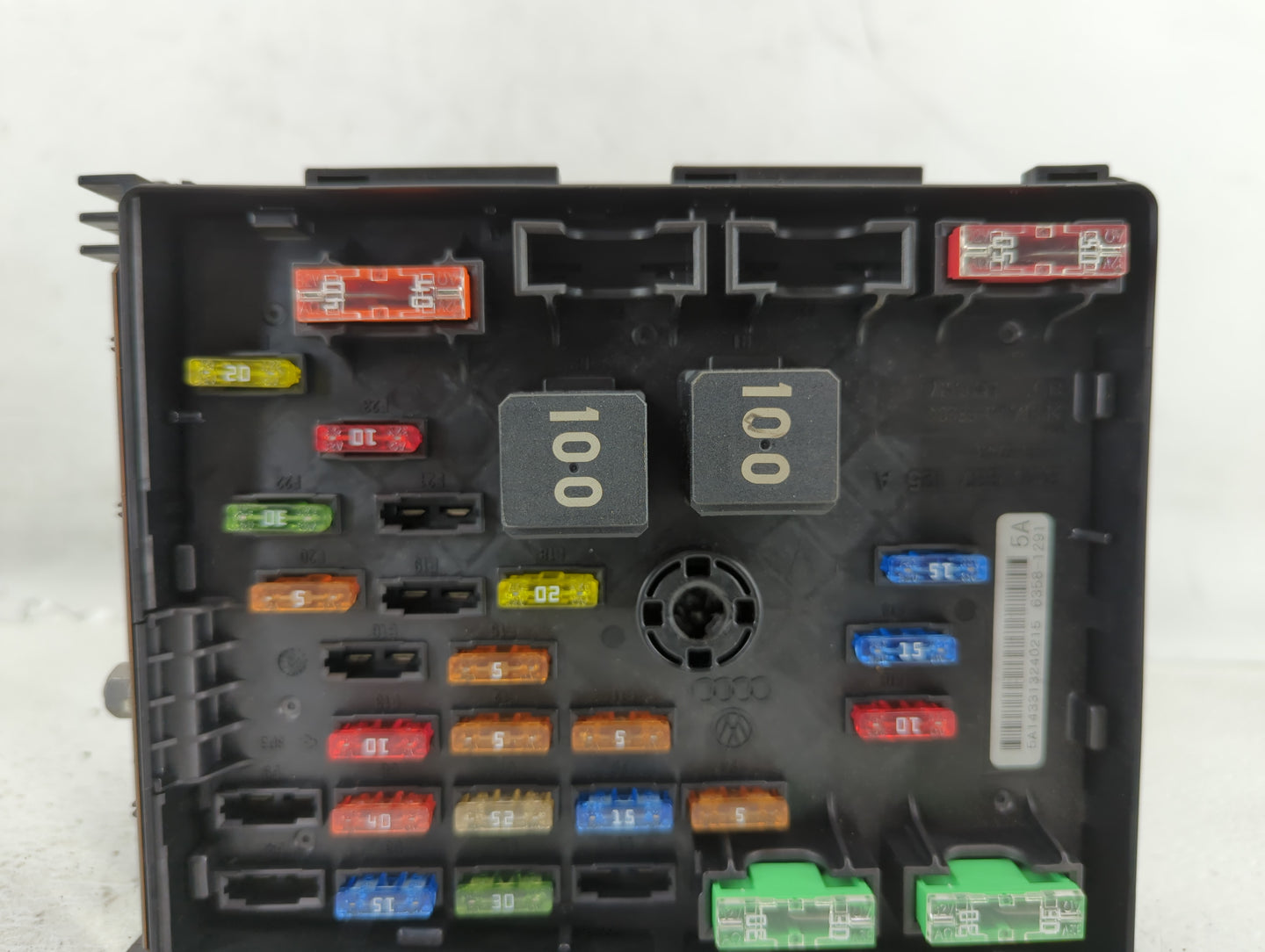 2012-2018 Volkswagen Tiguan Fusebox Fuse Box Panel Relay Module P/N:6359-5743 3C0 937 125 A Fits OEM Used Auto Parts - Oemus