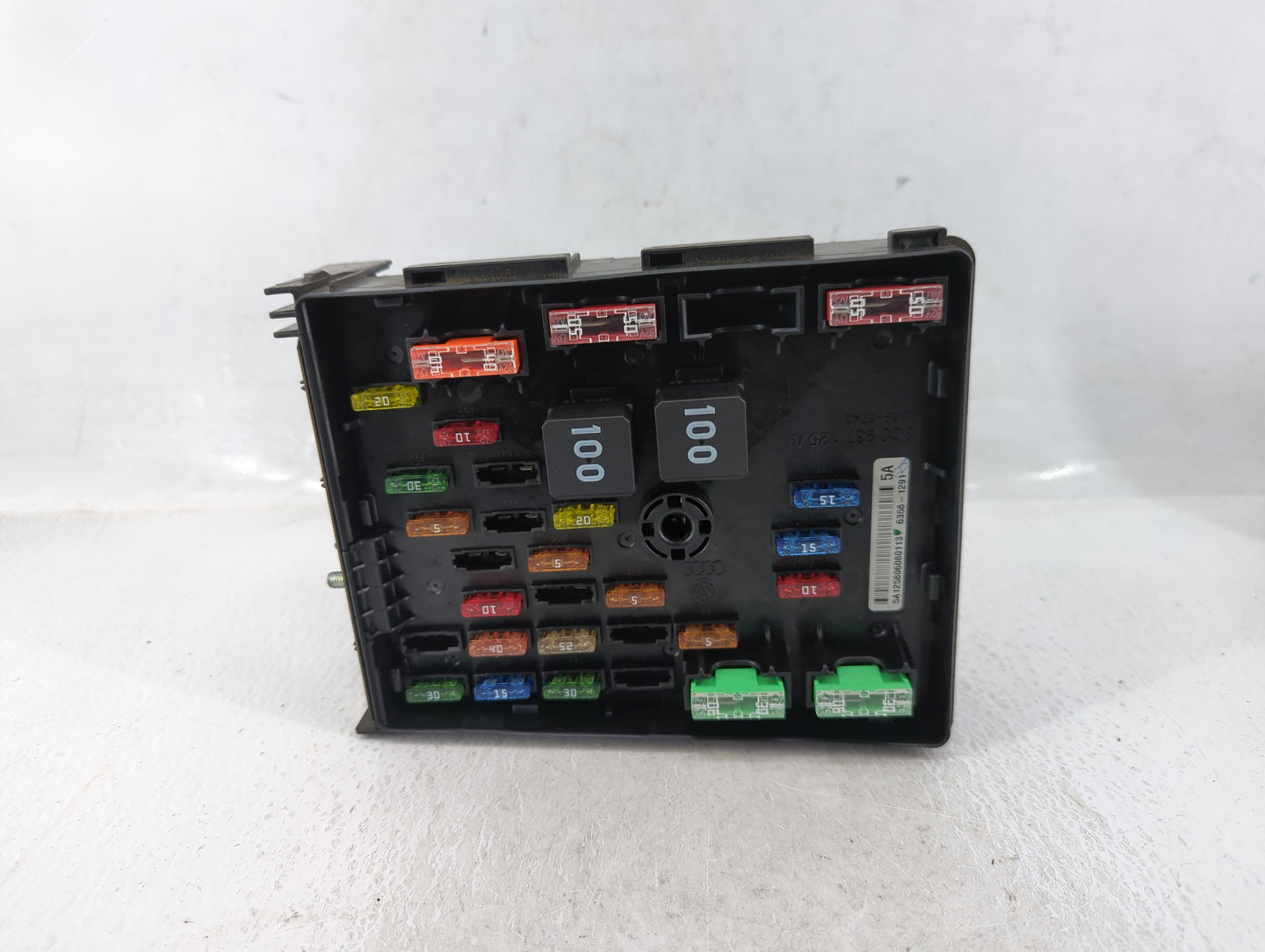 2012-2018 Volkswagen Tiguan Fusebox Fuse Box Panel Relay Module P/N:6359-5743 3C0 937 125 A Fits OEM Used Auto Parts - Oemus