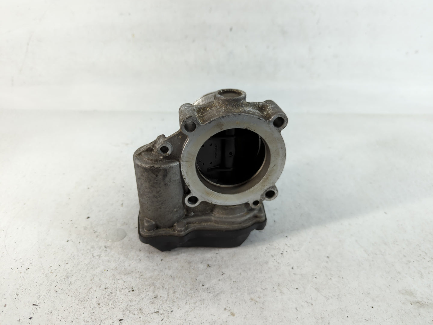2009-2018 Volkswagen Tiguan Throttle Body P/N:A2C82494100 06F 133 062 T Fits OEM Used Auto Parts - Oemusedautoparts1.com