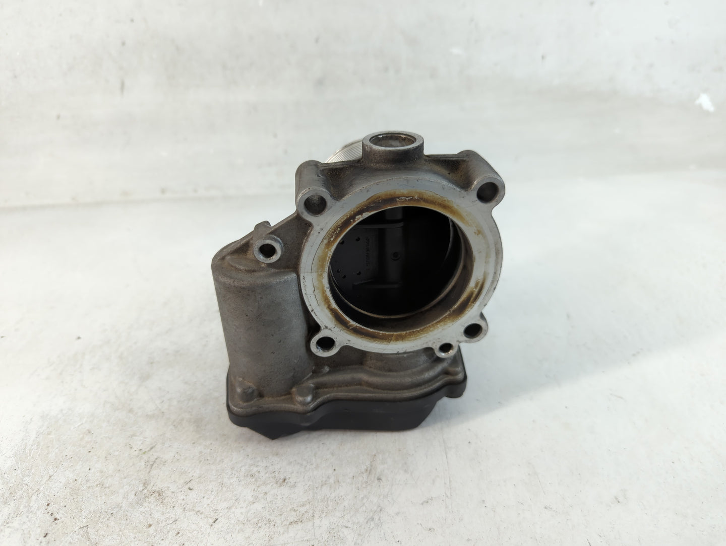 2009-2018 Volkswagen Tiguan Throttle Body P/N:A2C82494100 06F 133 062 T Fits OEM Used Auto Parts - Oemusedautoparts1.com