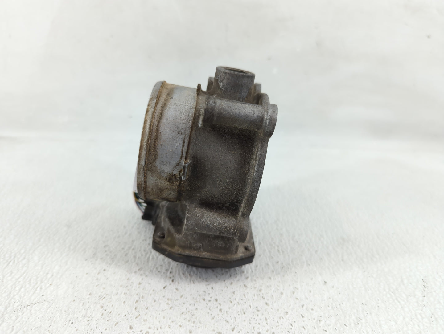 2013-2016 Volvo S60 Throttle Body P/N:31331277 Fits Fits 2013 2014 2015 2016 OEM Used Auto Parts - Oemusedautoparts1.com