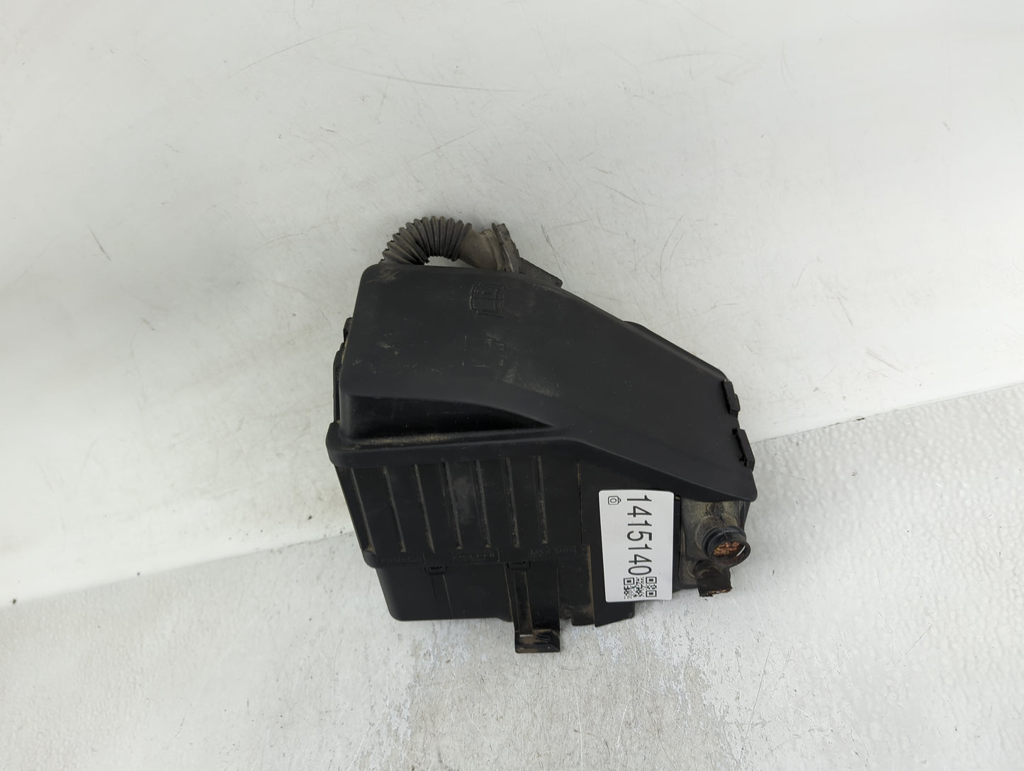 2014-2018 Volvo S60 Fusebox Fuse Box Panel Relay Module P/N:6G9T-14A076-MB Fits Fits 2012 2014 2015 2016 2017 2018 OEM Used 