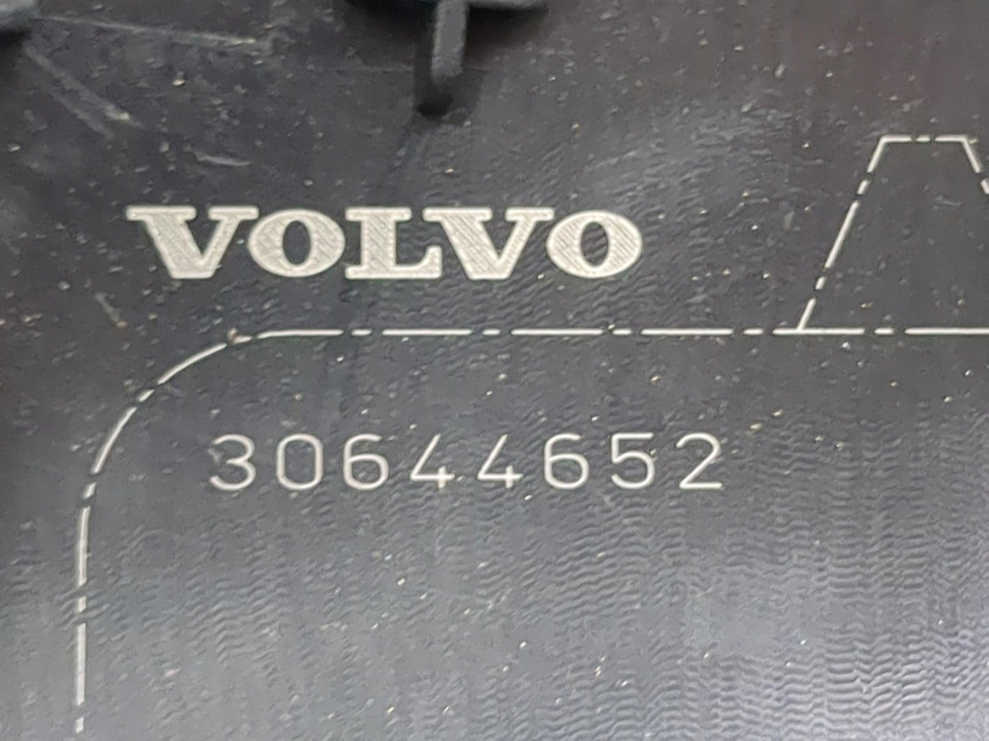 2014-2018 Volvo S60 Fusebox Fuse Box Panel Relay Module P/N:30644652 Fits Fits 2012 2014 2015 2016 2017 2018 OEM Used Auto P