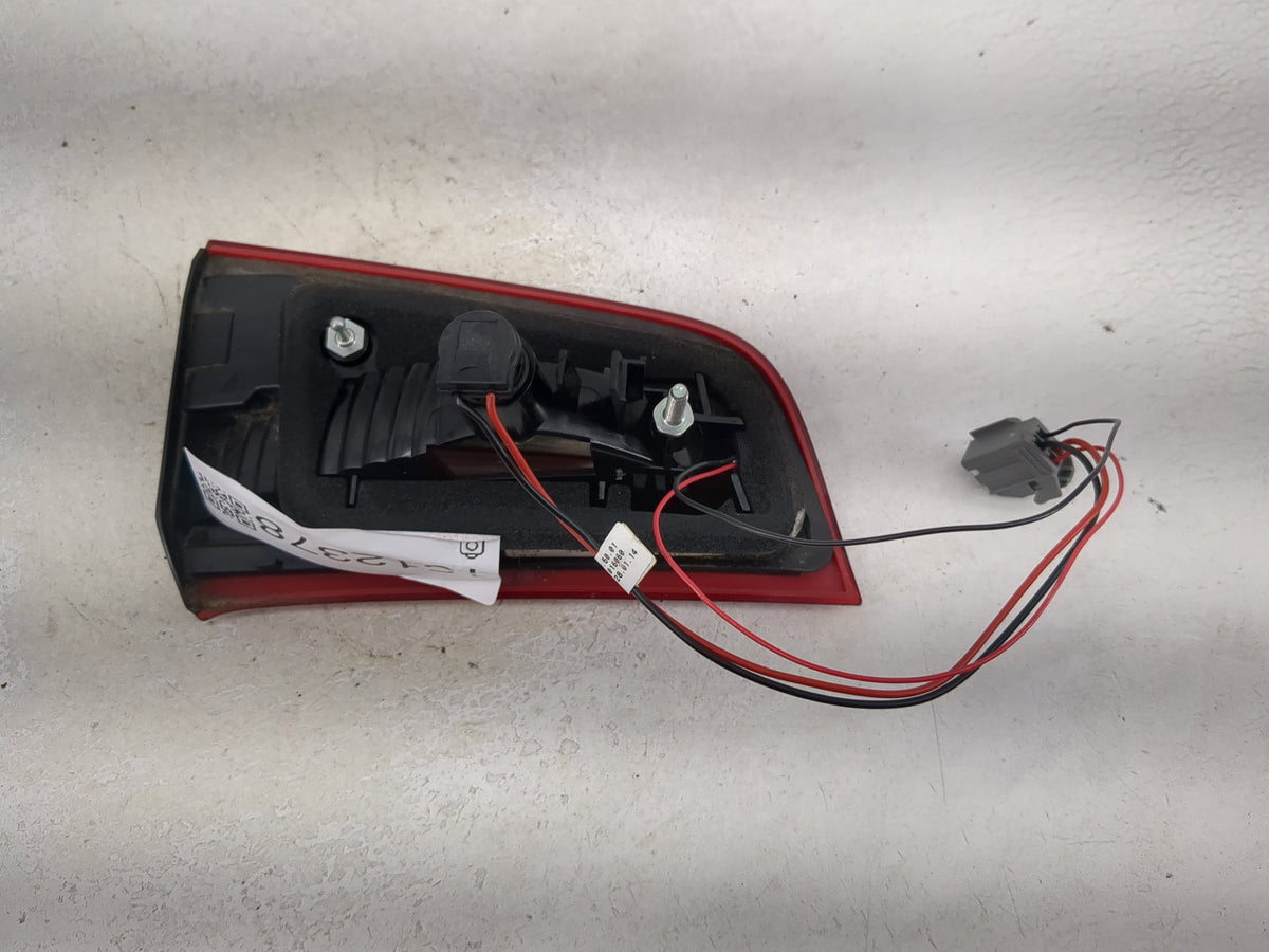 2011-2018 Volvo S60 Passenger Right Side Deck Lid Mounted Tail Light 1512378 - Oemusedautoparts1.com