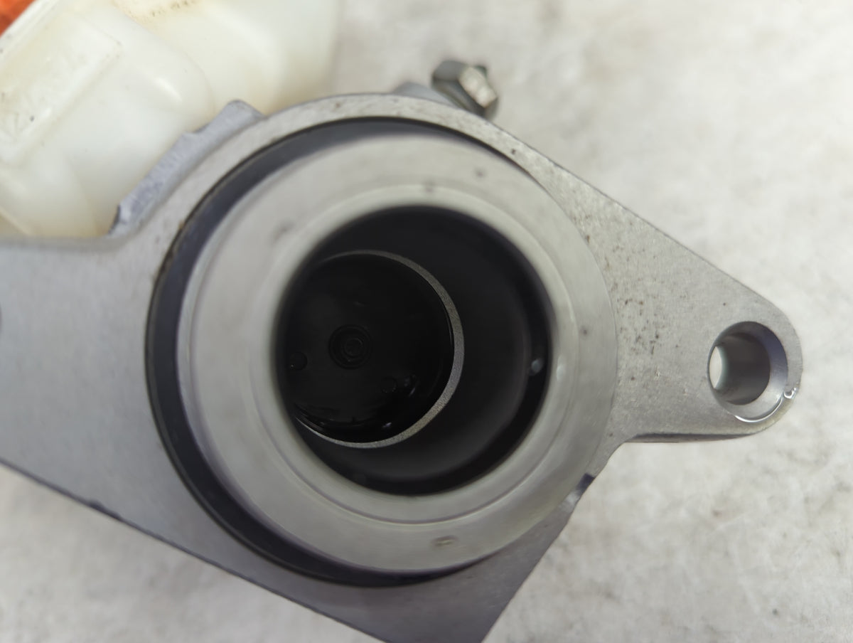 2009-2016 Volvo S60 Brake Master Cylinder - Oemusedautoparts1.com