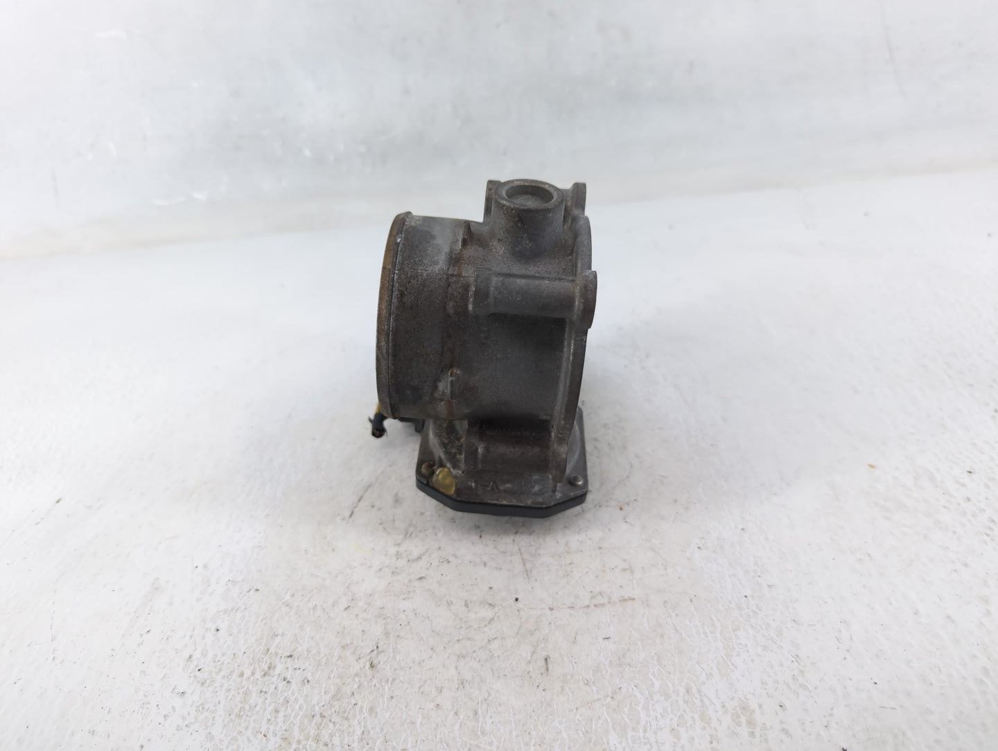 2013-2016 Volvo S60 Throttle Body P/N:142012Q10 HL12-2510030-AAA Fits Fits 2013 2014 2015 2016 OEM Used Auto Parts - Oemused