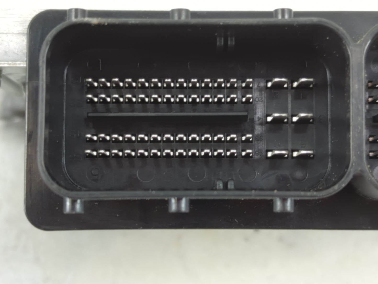 2015-2016 Volvo V60 PCM Engine Control Computer ECU ECM PCU OEM P/N:MB279700-9560 31312651AB Fits Fits 2013 2014 2015 2016 O