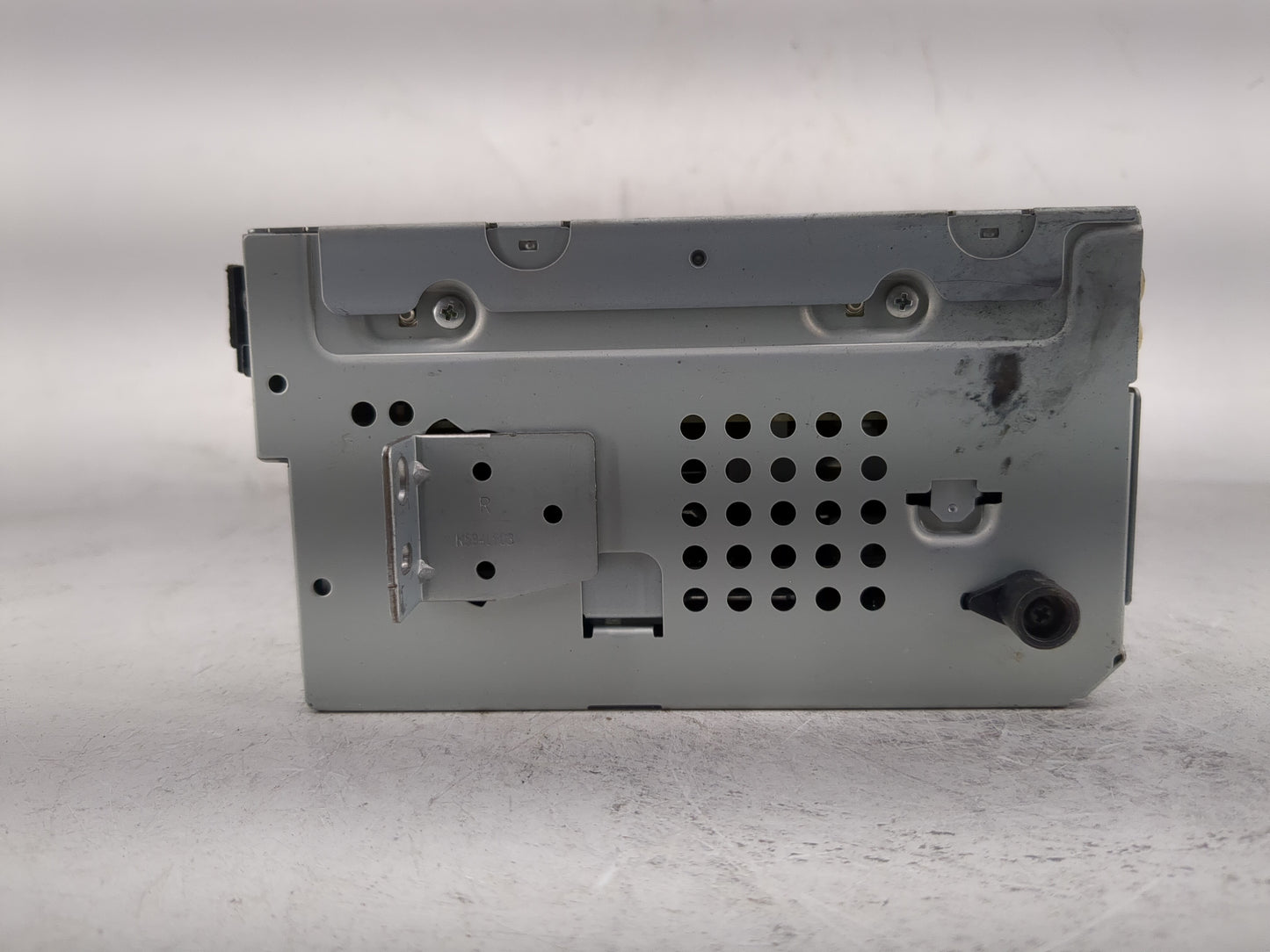 2015 Volvo V60 Radio AM FM Cd Player Receiver Replacement P/N:31444012 AA Fits OEM Used Auto Parts - Oemusedautoparts1.com