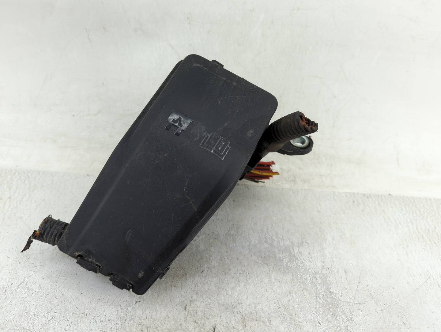 2015-2018 Volvo V60 Fusebox Fuse Box Panel Relay Module Fits Fits 2012 2014 2015 2016 2017 2018 OEM Used Auto Parts - Oemuse