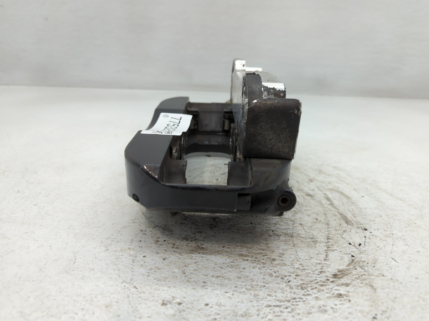 2013-2018 Volvo V60 Front Passenger Right Brake Caliper - Oemusedautoparts1.com
