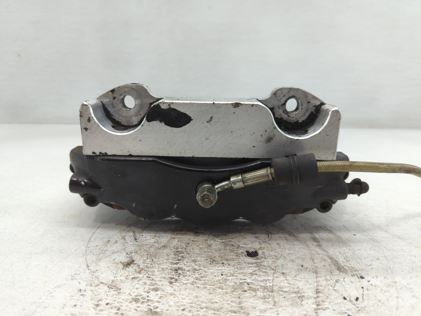 2013-2018 Volvo V60 Front Passenger Right Brake Caliper - Oemusedautoparts1.com