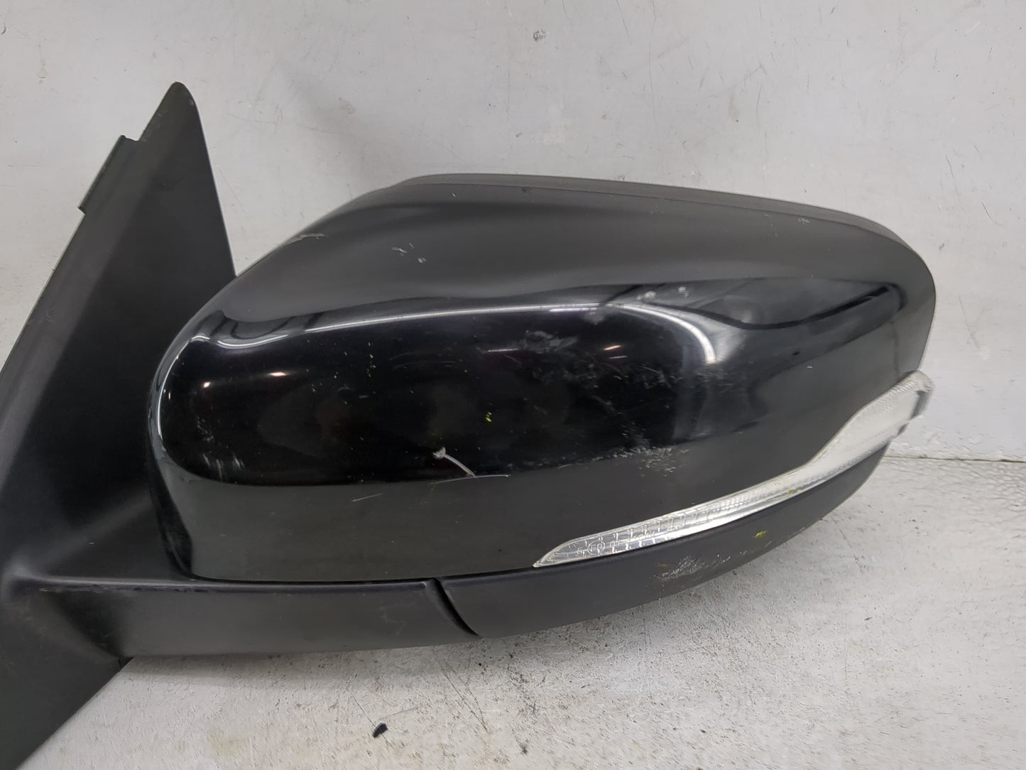 2014-2017 Volvo Xc60 Driver Side View Mirror - Left Door Mirror OEM Used - Oemusedautoparts1.com