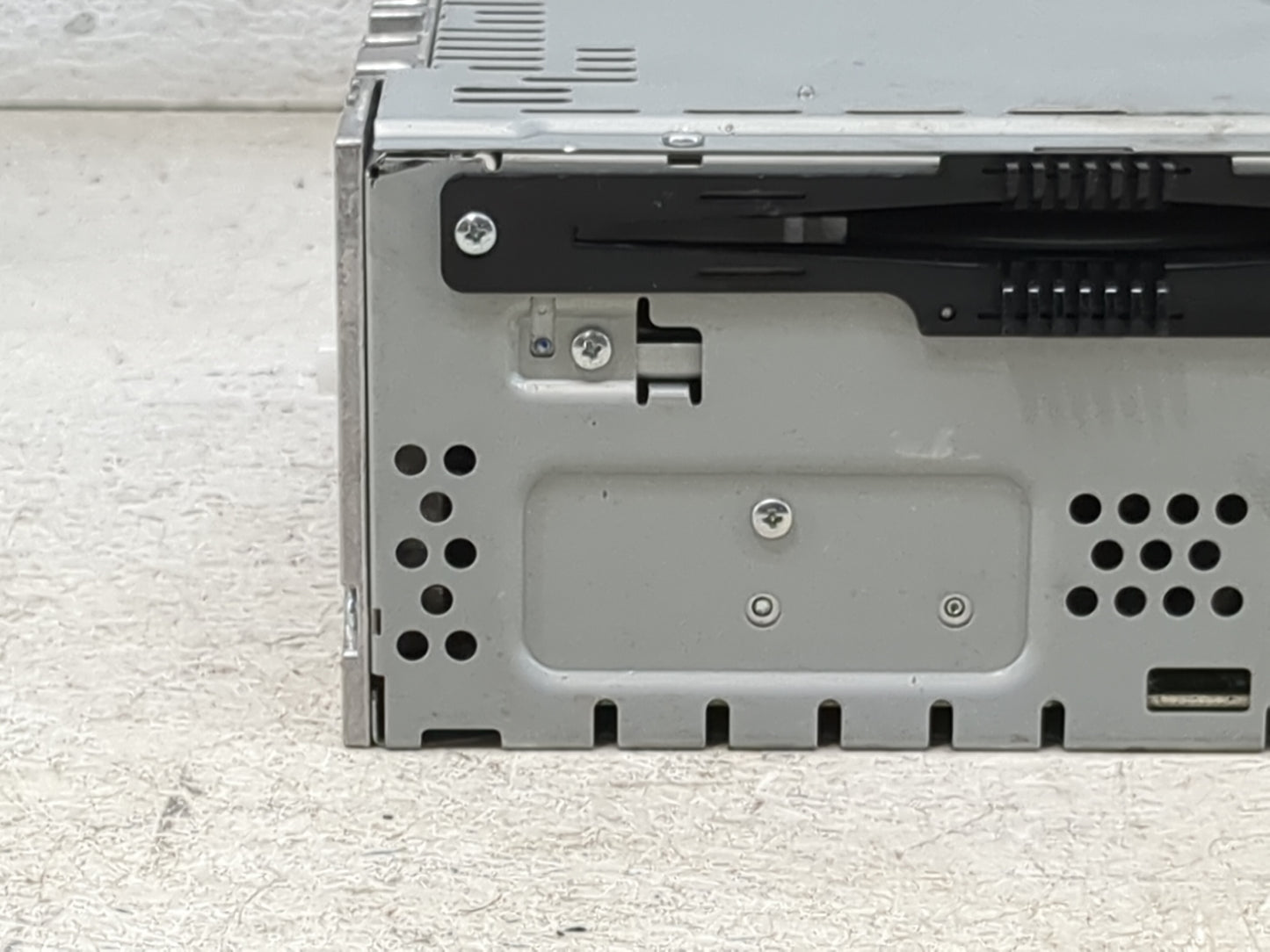 2016 Fusion Radio AM FM Cd Player Receiver Replacement Fits OEM Used Auto Parts - Oemusedautoparts1.com