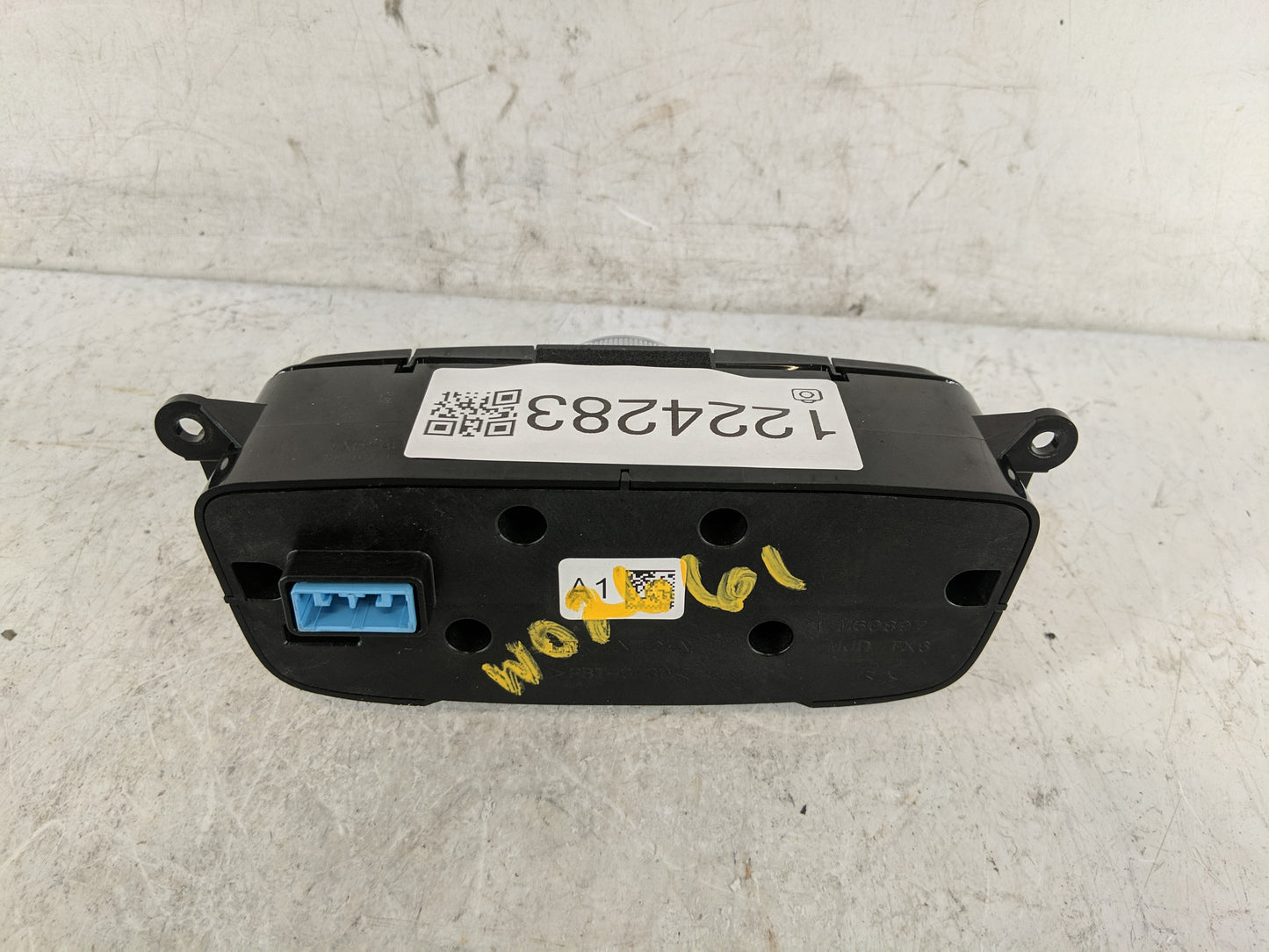 2016-2018 Acura Ilx Radio AM FM Cd Player Receiver Replacement P/N:M60897 Fits Fits 2016 2017 2018 OEM Used Auto Parts - Oem